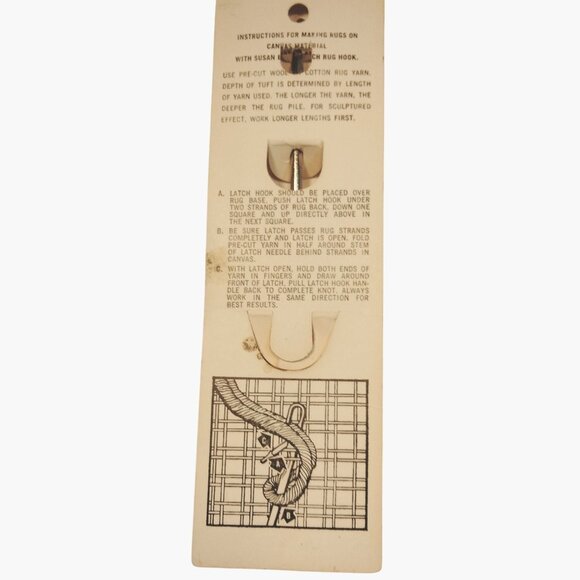 Susan Bates Latch Hook Rug Tool Wood Handle Vintage New on Card - Picture 6 of 8
